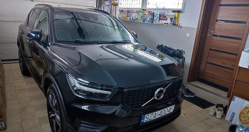 Volvo XC 40 cena 99900 przebieg: 182000, rok produkcji 2019 z Łazy małe 529